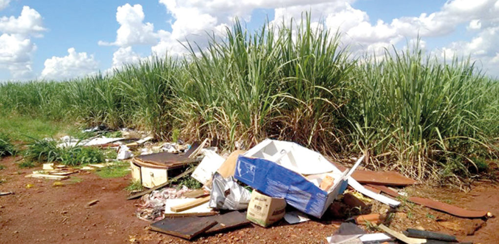 Município lista 32 pontos de descarte irregular em área rural