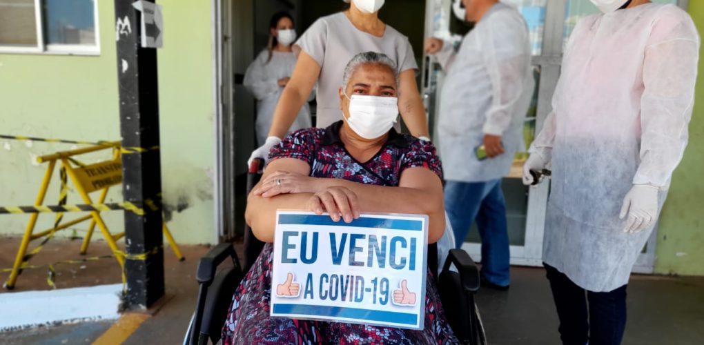 Esperança: pacientes recebem alta após vencer a covid-19