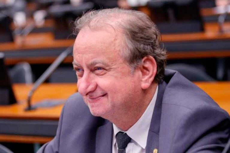 Em Brasília, Miguel reafirma voto por mais recursos para área social